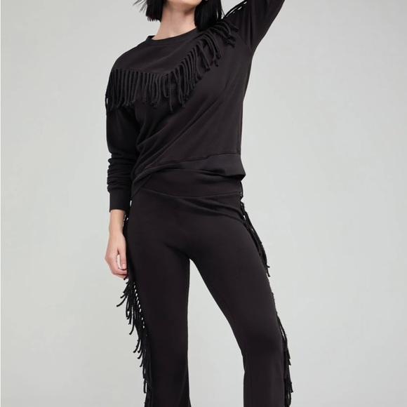 NWT WILDFOX BLACK JAZZ FRINGE SWEATSHIRT XS - Picture 4 of 5